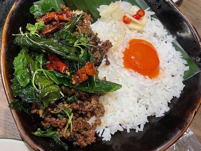 아이콘시암 태국음식 맛집 “Zaab Eli Very Thai”
