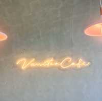 Feed your vanity at Vanitea Cafe