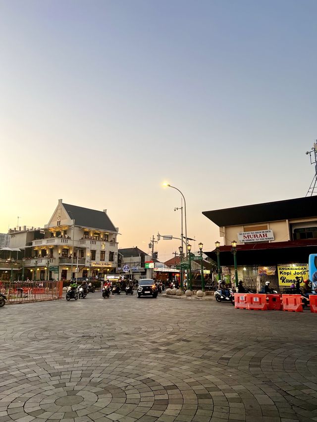 Tugu Jogja: The Symbol Of Yogyakarta City🫀