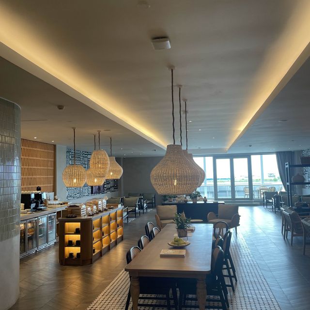 Westin Maldives Lounge