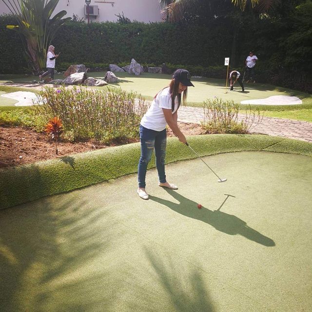 Advanture Mini Golf 