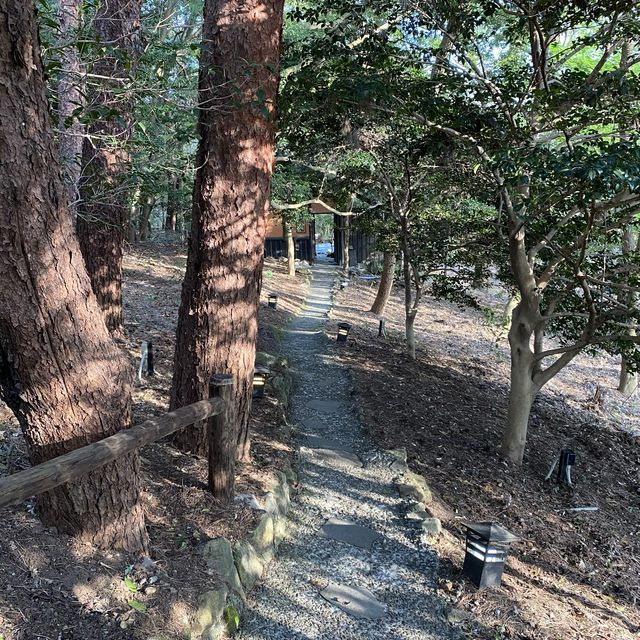 鹿児島県・旅行人山荘の貸切風呂「赤松の湯」は大自然の中にある