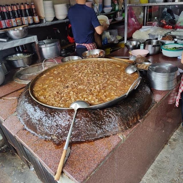 郭炎松 曼谷出名的牛羊粉