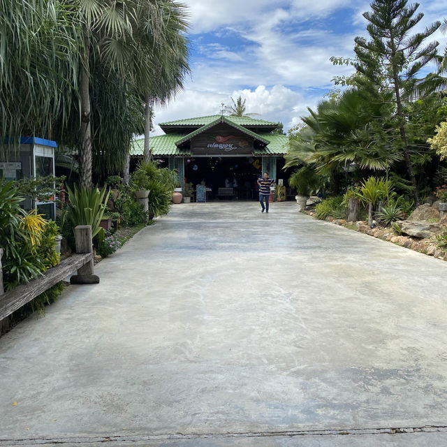 ร้านอาหารเปลญวน เพชรบุรี