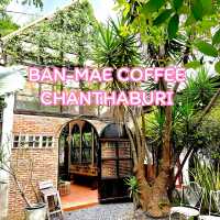 Banmae coffee ร้านคาเฟ่ที่ของกินเเซ่บ