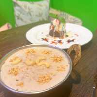 Momo 餃子有驚喜 特色kheer 試過未