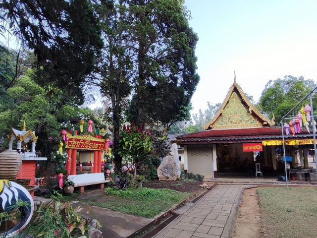 ชมความงดงาม สักการะสิ่งศักดิ์สิทธิ์ในถ้ำเชียงดาว ⛰️