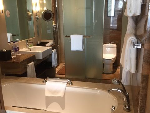 廣州WESTIN威斯汀酒店：市中心頂級住宿首選，寬敞奢華入住體驗！