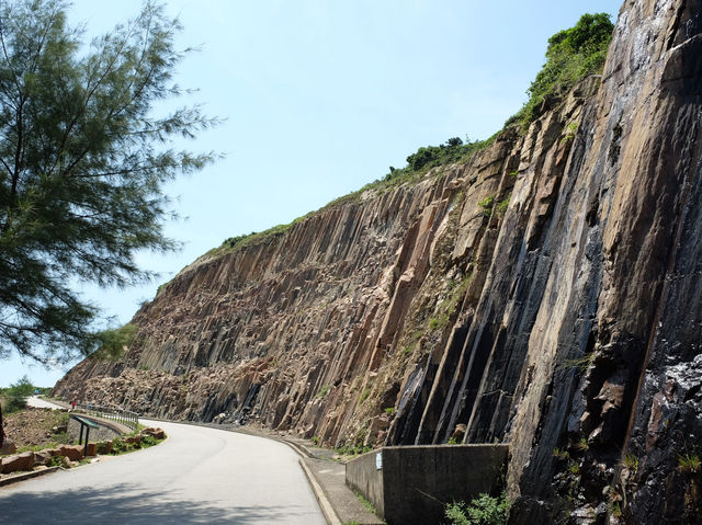 【春日好去處】萬宜水庫東壩：山海景觀，天然六角形岩柱，外國人必到‼️