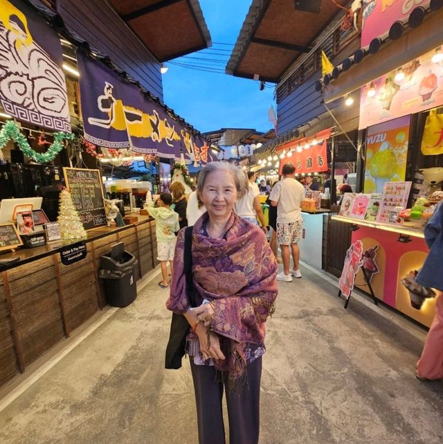 ตลาดปลาบางแสนชลบุรี
