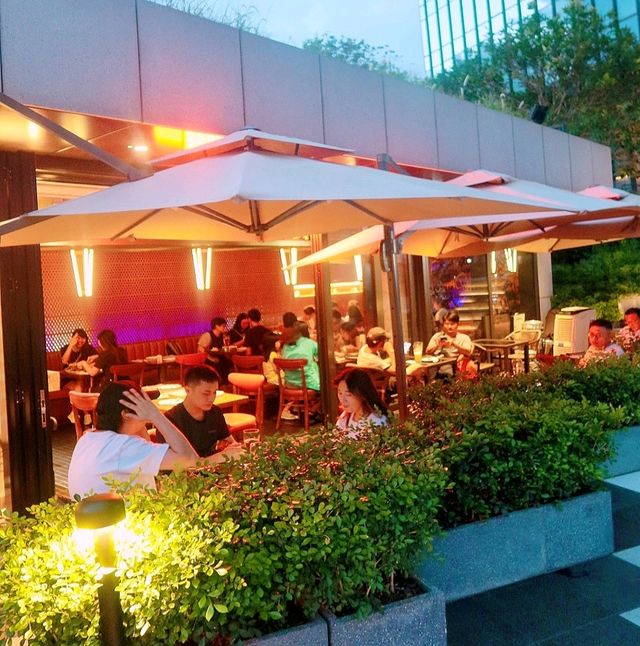 啟德AIRSIDE的迷幻型格天台花園餐廳