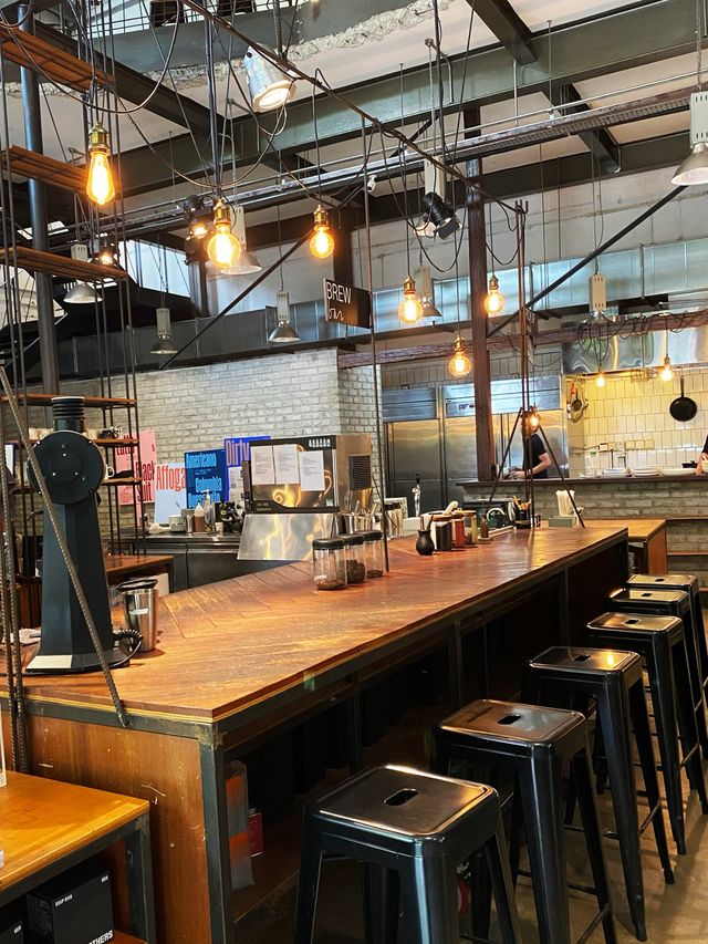 Industrial-themed cafe that you need to visit 🏭🏗️