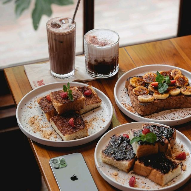 📌 KINA CAFFE | Providing various spaces for you.