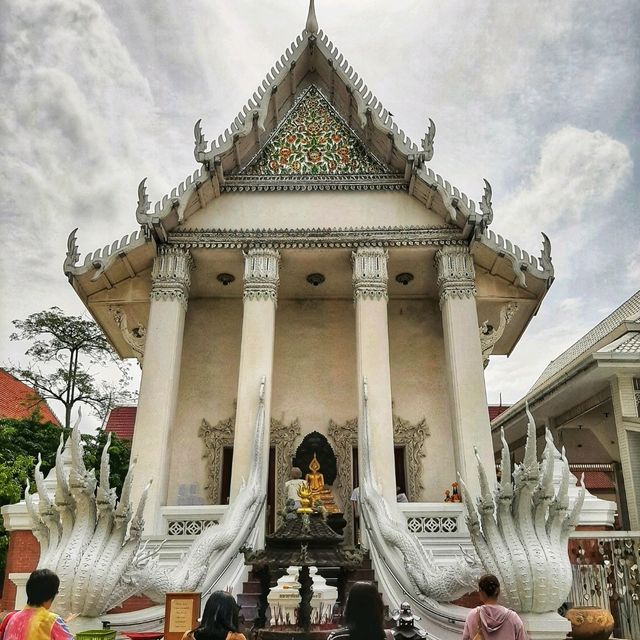 สักการะพระนาคปรกที่ใหญ่ที่สุดในกรุงเทพมหานคร