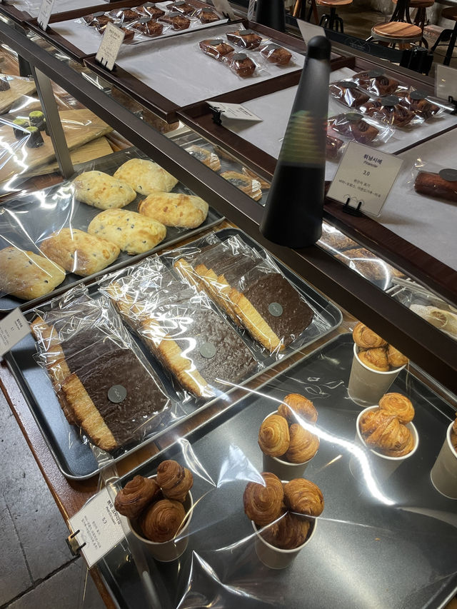 성수동 갬성 가득한 공장 개조 카페 ‘대림창고갤러리’☕️☕️