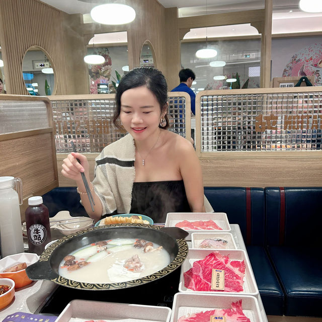 牛站駅麻辣火鍋放題
