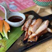 แซ่บ ว่า ซัน (Zaap Wa Zaan) อาหารอีสานรสแซ่บ!