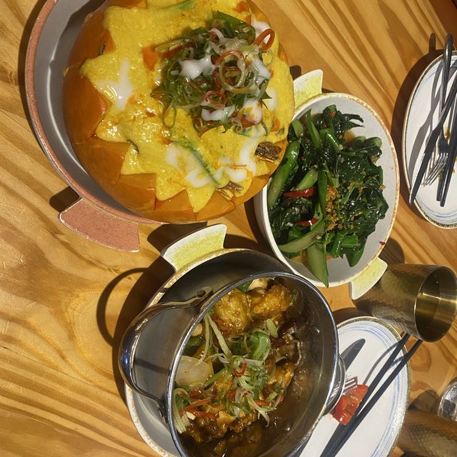 內有貓貓泰菜餐廳