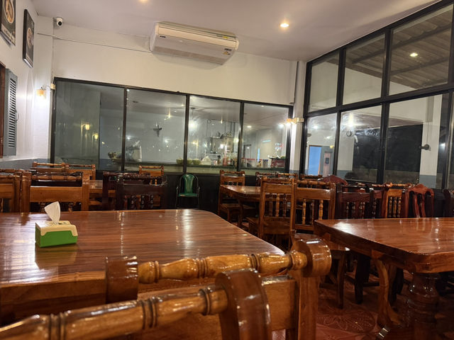 ไก่ทอดเดชา ช่องเขา