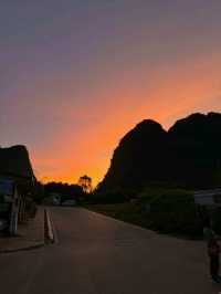 GOLDEN HOUR IN YANGSHUO : MOMENTS TO REMEMBER