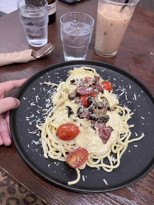 Short escape, cafe hunting at Randevu Coffee