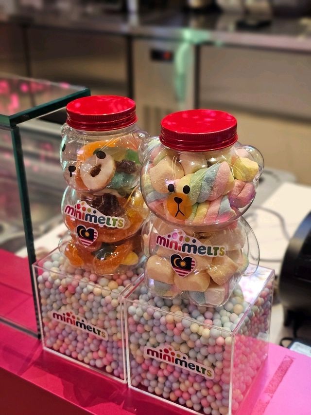 MiniMelts: A Unique Ice Cream Experience at Gurney Plaza