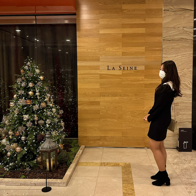 겨울 낭만의 절정, 롯데호텔 라세느에서 즐기는 크리스마스 디너✨