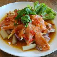 ร้านยำรสเด็ด ย่านเมืองเอก 