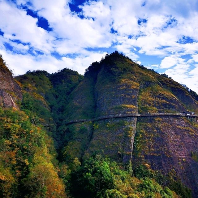 龍南武當山