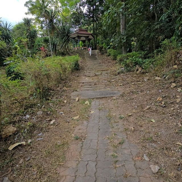 น้ำตกสวนห้อม