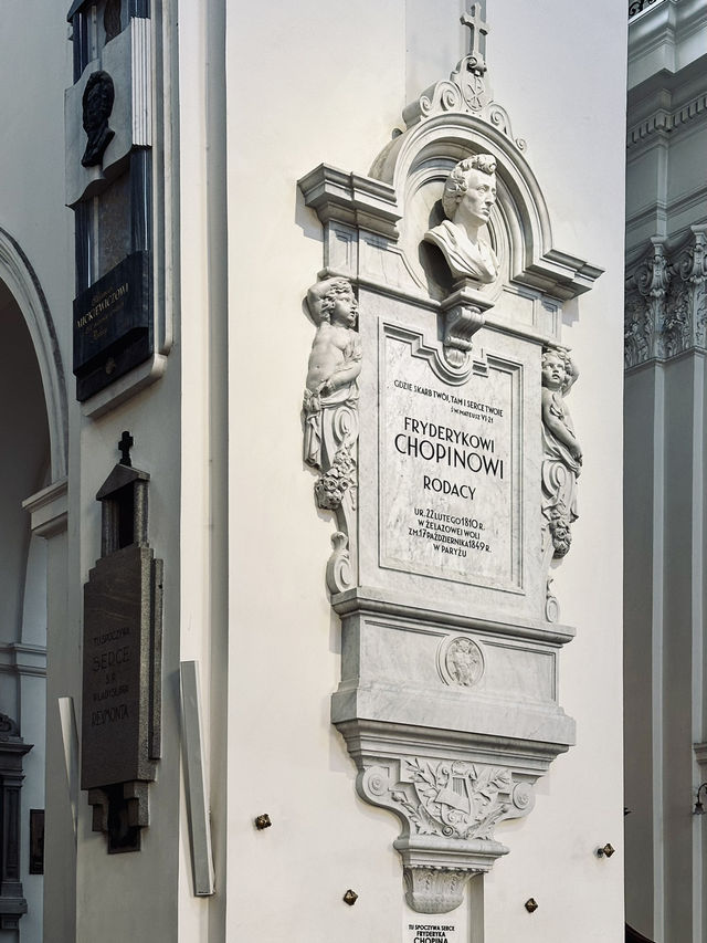 If you love Chopin, you’d wanna come here to pay tribute to his…heart🫀