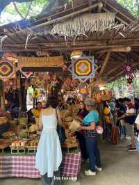 ตลาดโอ๊ะป่อย ราชบุรี ตลาดน่าเดิน ติดริมลำธาร 🌿
