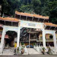 Hidden Gem in Ipoh: Sam Poh Tong Temple