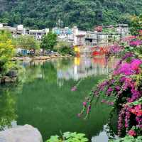 MESMERISED BY THE STUNNING EMERALD WEST GREEN LAKE