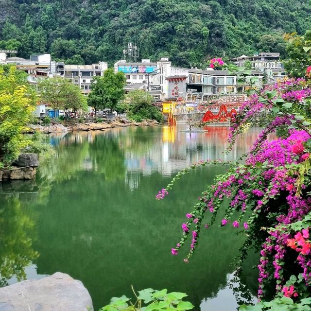 MESMERISED BY THE STUNNING EMERALD WEST GREEN LAKE