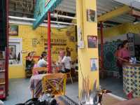 Nook Eatery-Breakfast to Burgers เว้ เวียดนาม