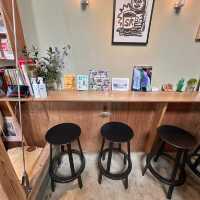 Cozy Coffee Break at SR Coffee Roaster & Bar in Nihonbashi