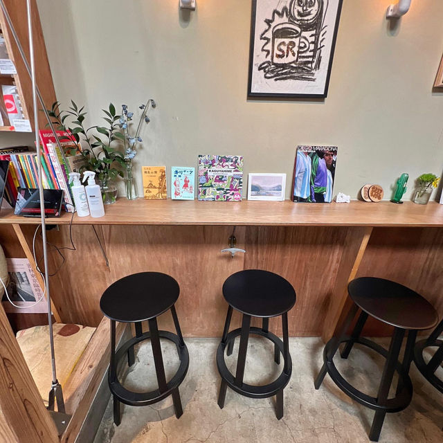 Cozy Coffee Break at SR Coffee Roaster & Bar in Nihonbashi
