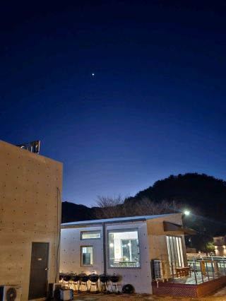Recommended Family Pension in Muju with Starry Night Views