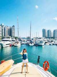 A Luxurious Yacht Cruise Around the Island