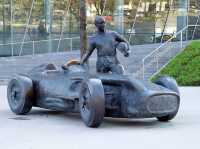 Mercedes-Benz Museum เมือง Stuttgart เยอรมัน