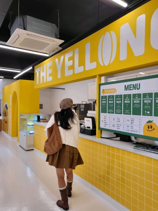 포토존도 소품들도 귀여운 성주 참외카페