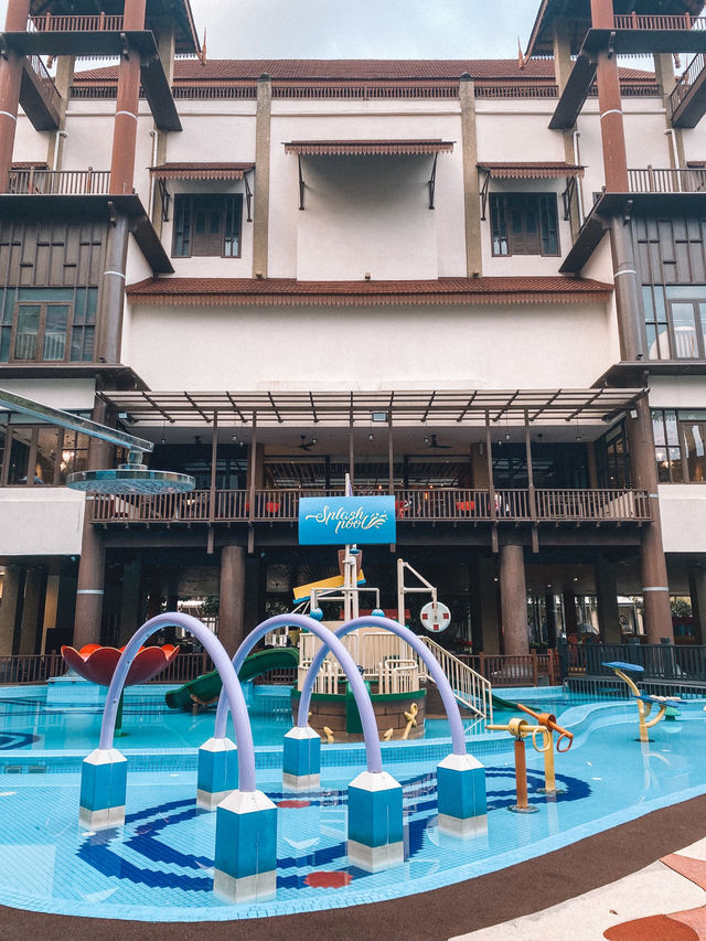The best hotel pool in Putrajaya ✨