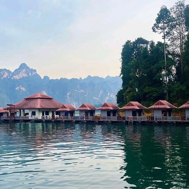 Beautiful Khaosok Floating Bungalows