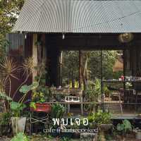 คาเฟ่กลางสวนสไตล์วินเทจ บรรยากาศดีสุดฮีลใจ จ.ระยอง