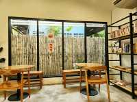 CHOW breakfast & brunch (HDY)
