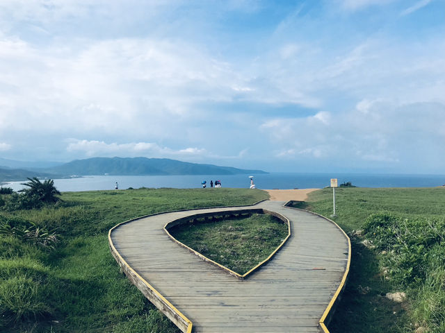 墾丁 龍磐公園 💙海天一色的療癒步道！🌊
