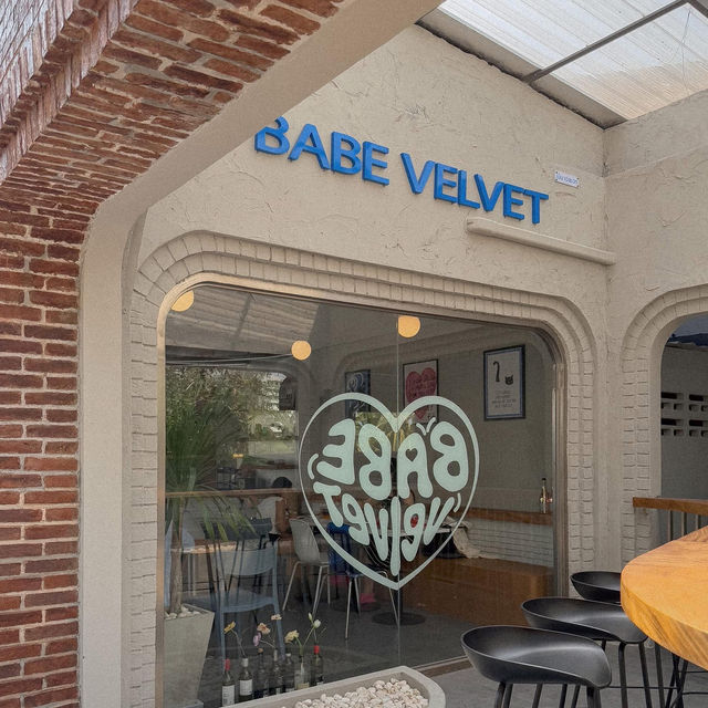 Babe Velvet Cafe • Pattaya, Chonburi 