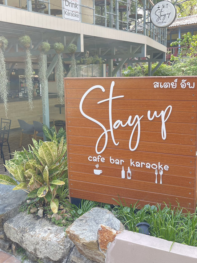 Stay Up Koh Samed – ร้านคาเฟ่บาร์สุดชิลง