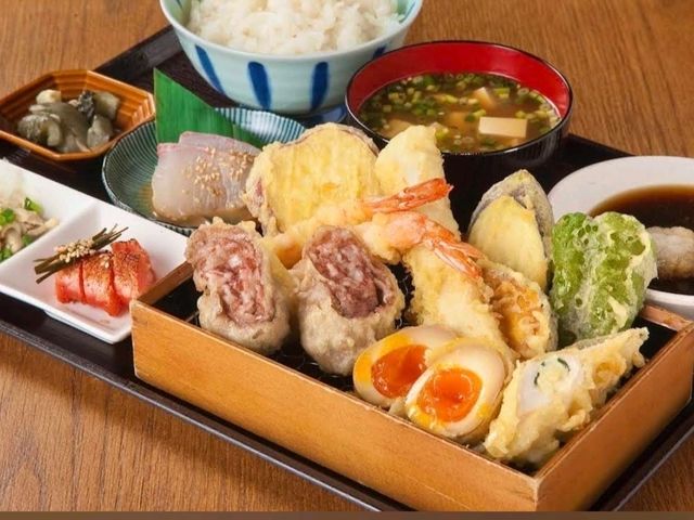 후쿠오카 텐진 맛집 - Maruni Tempura & Baked Xiao Long Bao Restaurant
